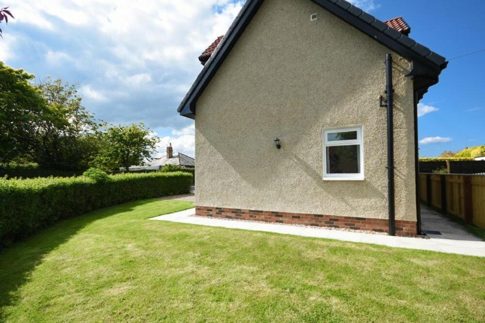 The Chevy Villa Seahouses Exterior photo